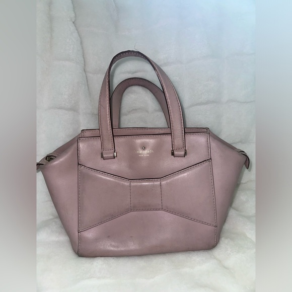 Croquette Kate Spade Bow Purse! Definitely pre-loved, could be cleaned. - Picture 1 of 3